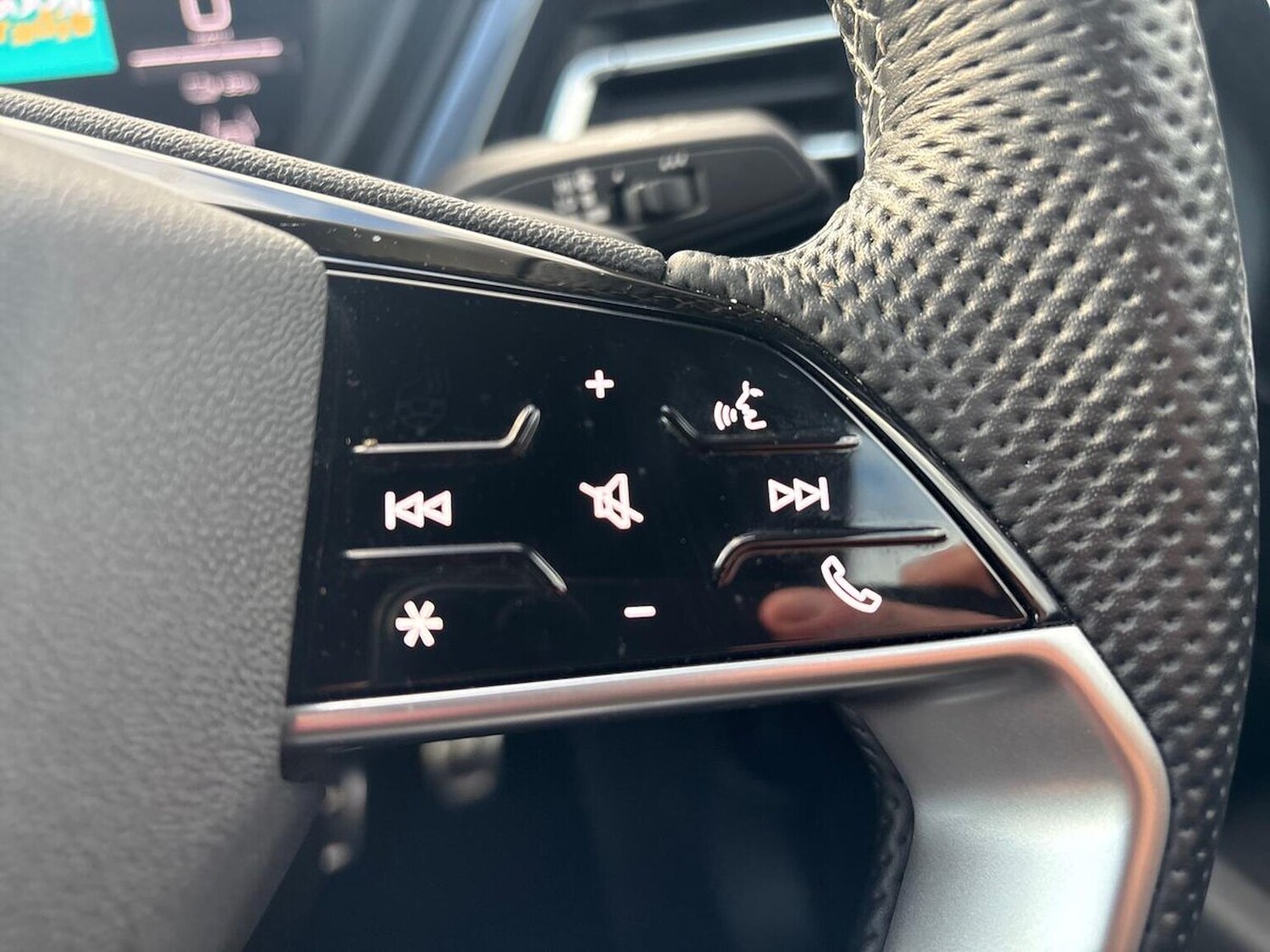 Used Audi Q4 e-tron 2024 for sale - 78192671: Photo 28