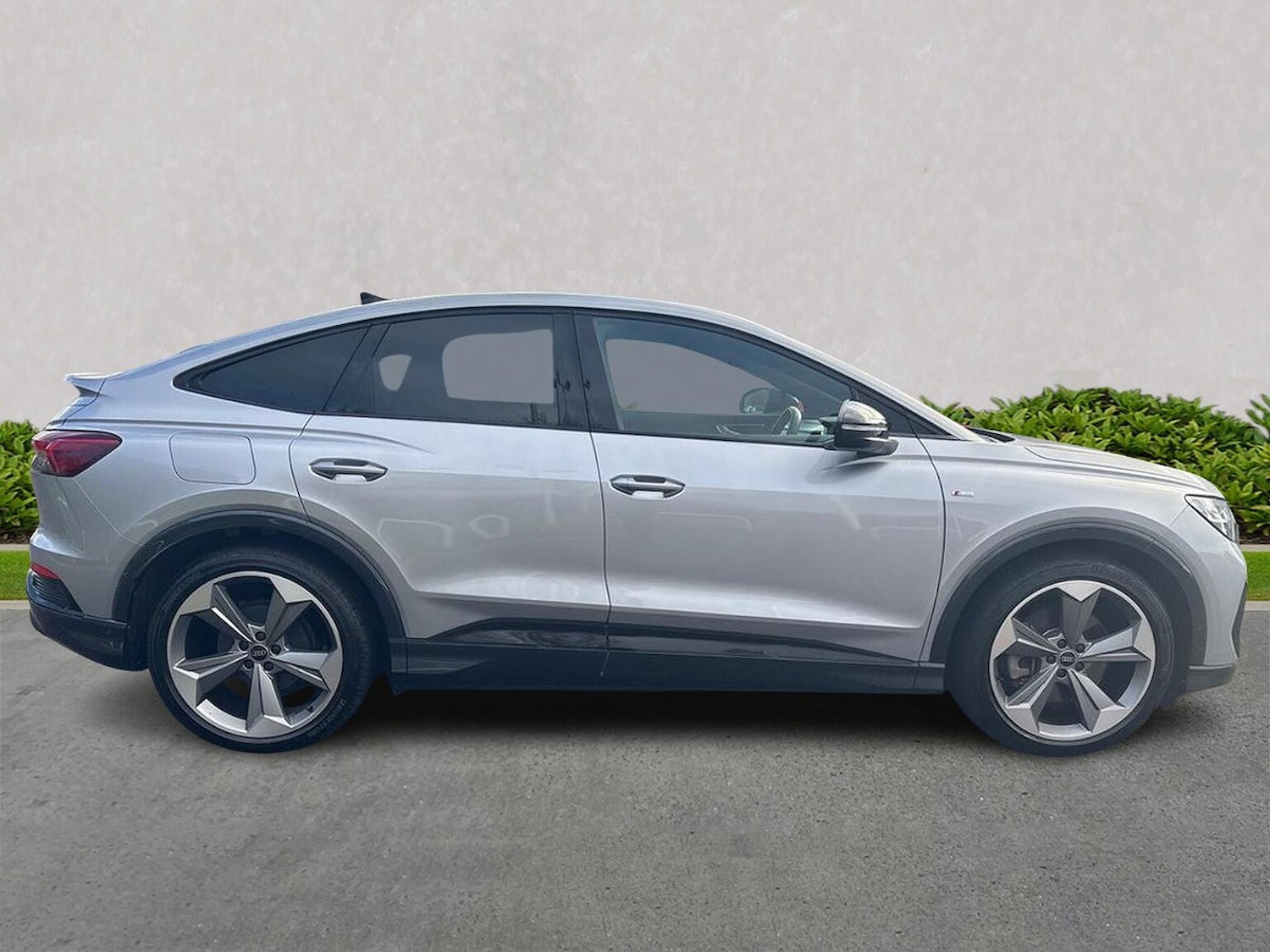 Used Audi Q4 e-tron 2024 for sale - 78192671: Photo 5