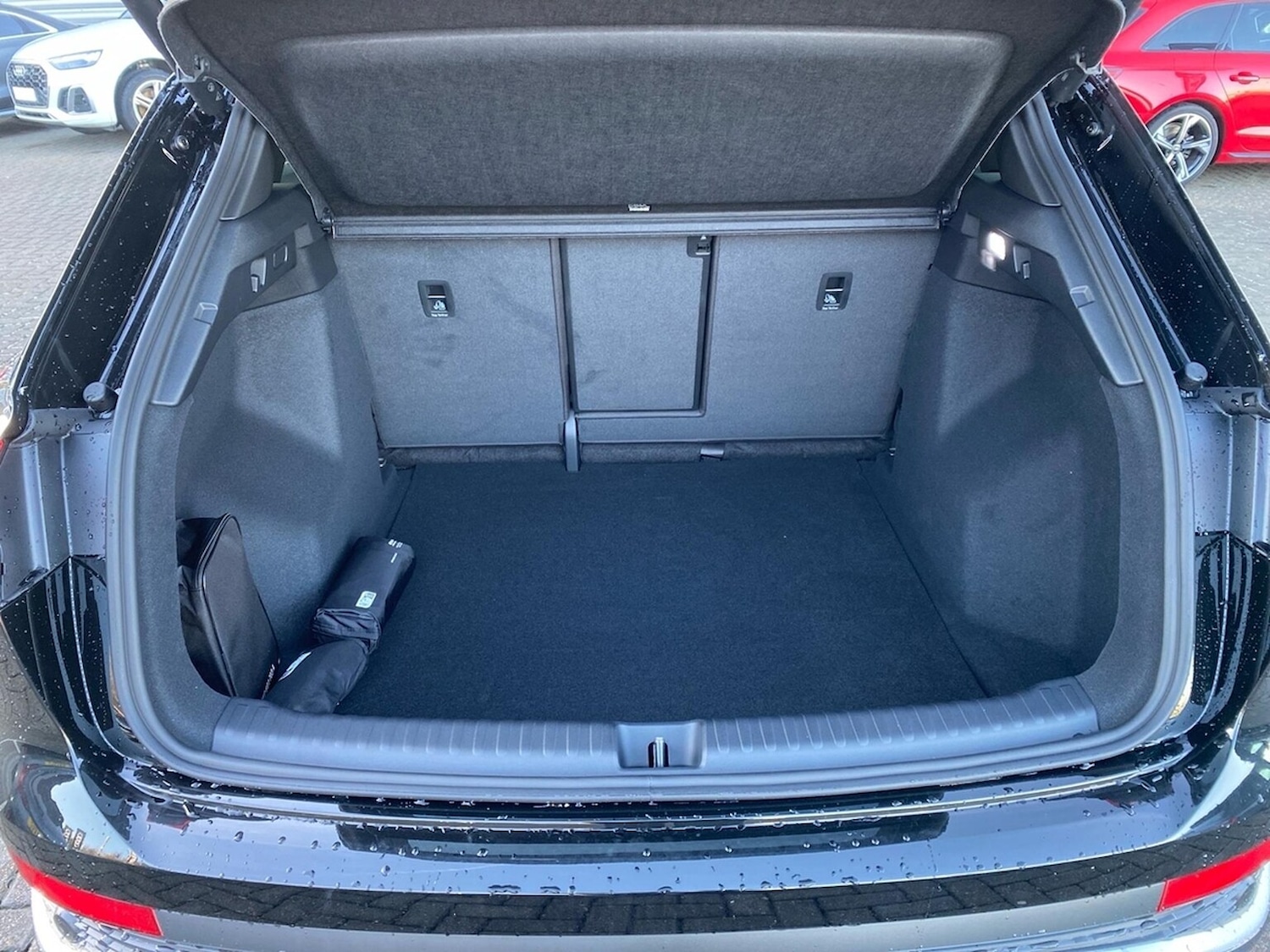 Used Audi Q4 e-tron 2025 for sale - 76719382: Photo 17