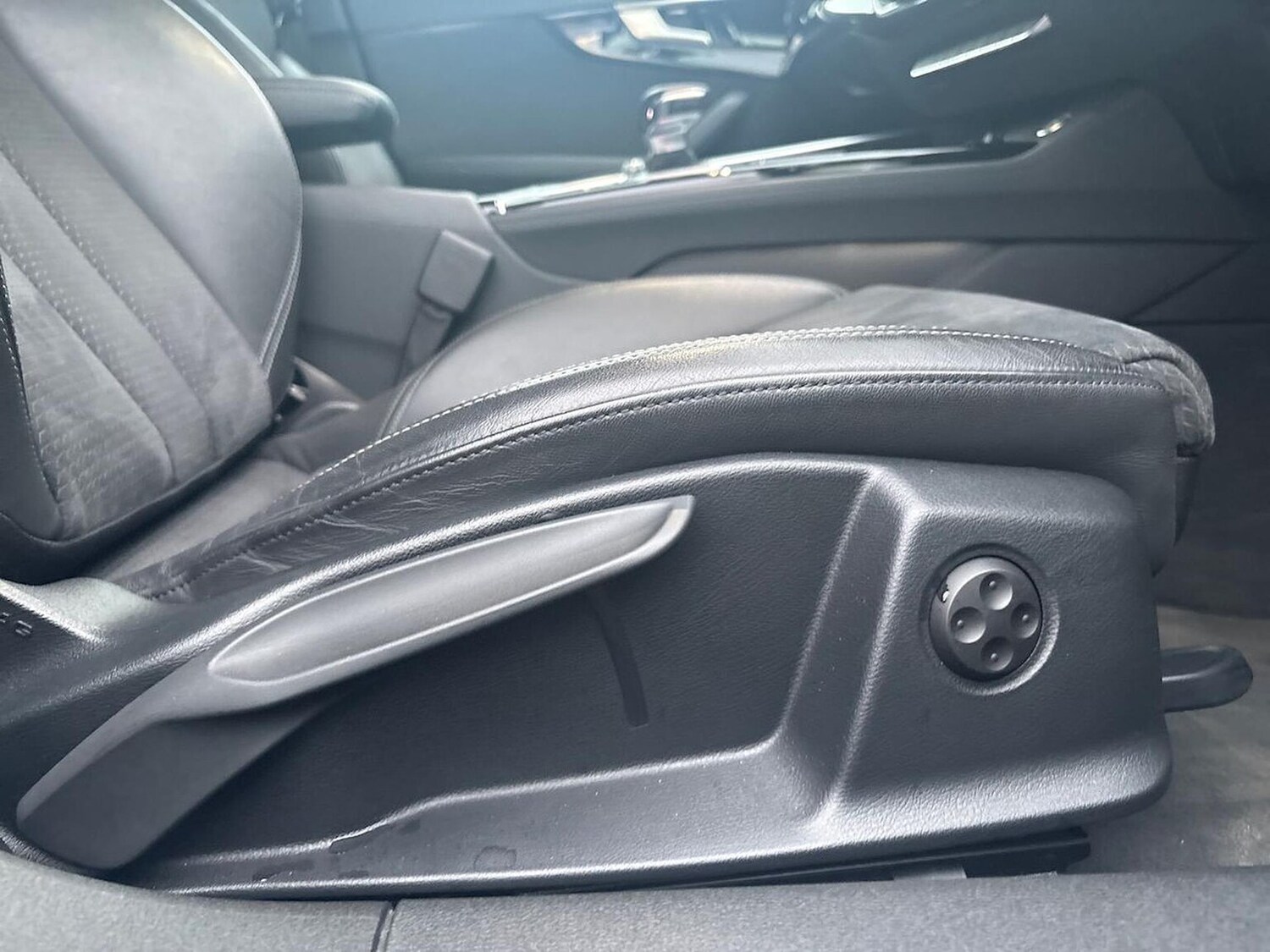 Used Audi A4 2022 for sale - 76477301: Photo 30