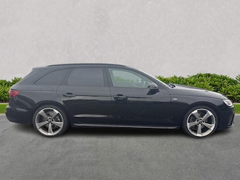 Used Audi A4 2022 for sale - 76477301: Photo