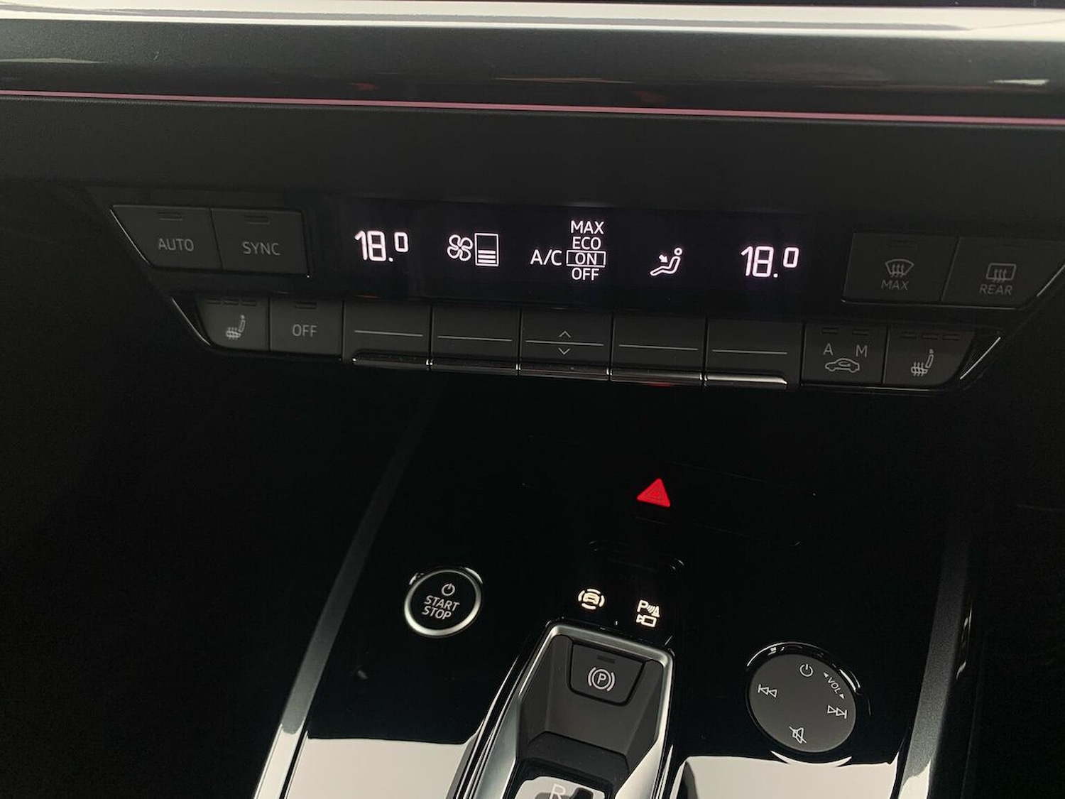 Used Audi Q4 e-tron 2025 for sale - 76187077: Photo 12
