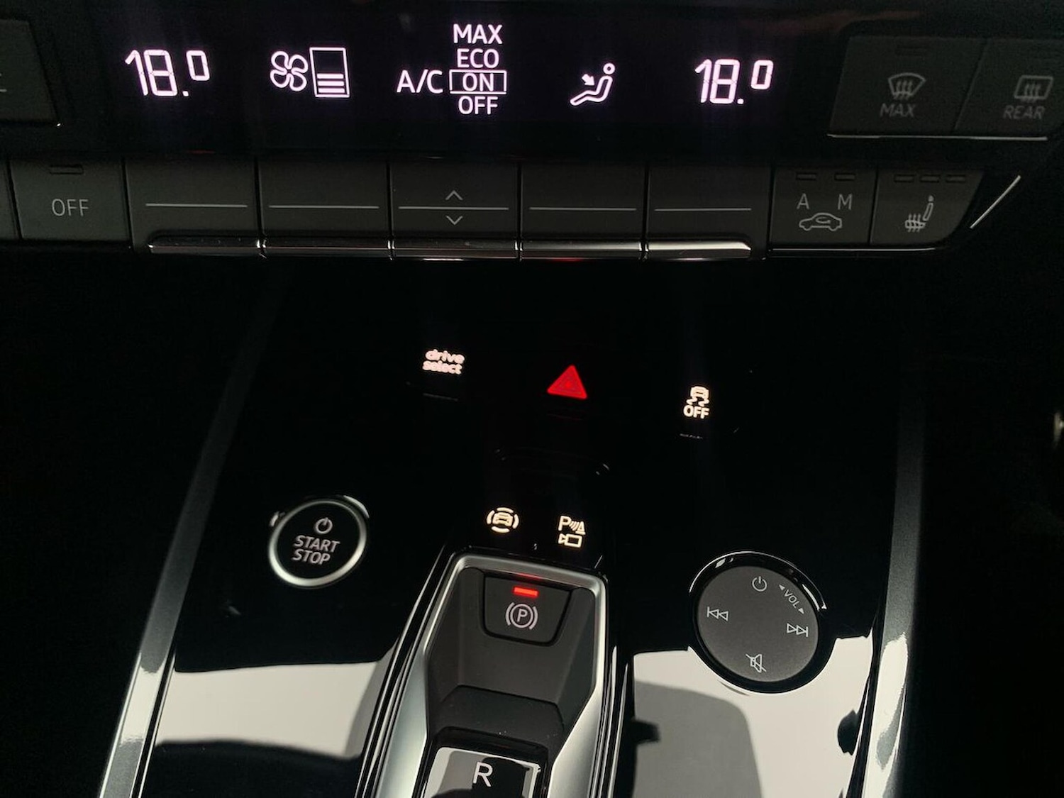 Used Audi Q4 e-tron 2025 for sale - 76187077: Photo 22