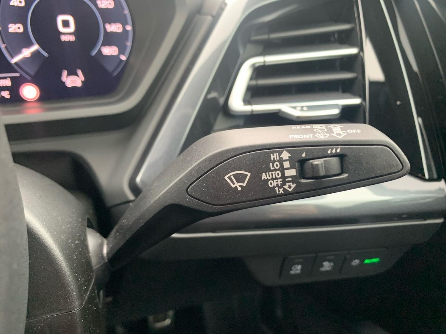 Used Audi Q4 e-tron 2025 for sale - 76187077: Photo 28