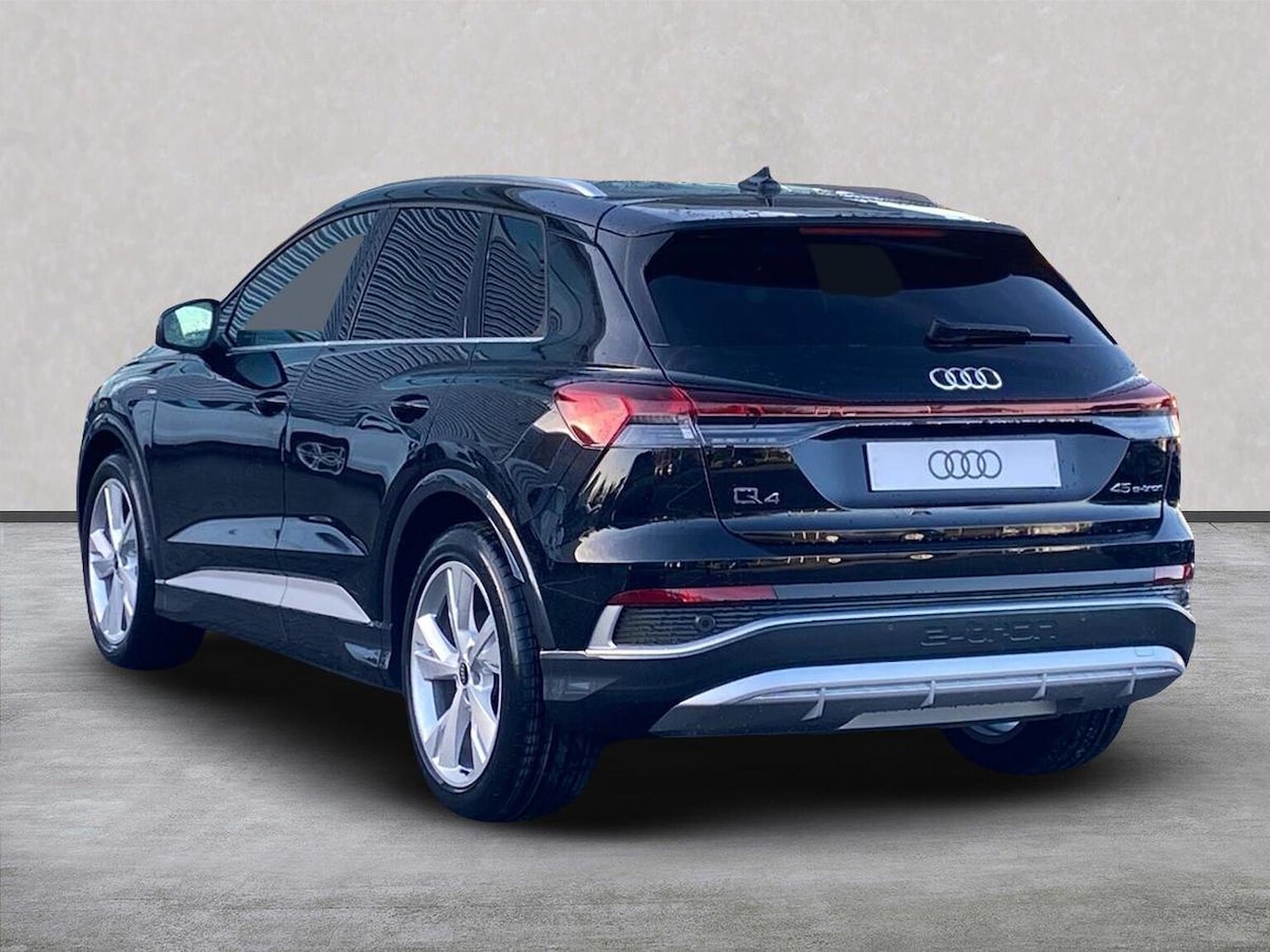 Used Audi Q4 e-tron 2025 for sale - 77488960: Photo 2