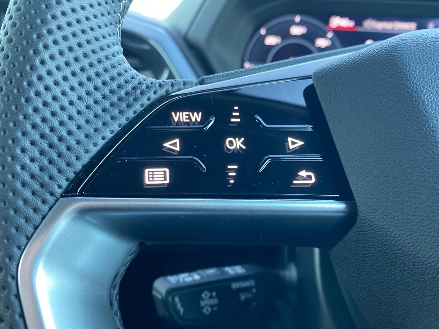 Used Audi Q4 e-tron 2025 for sale - 77488960: Photo 27