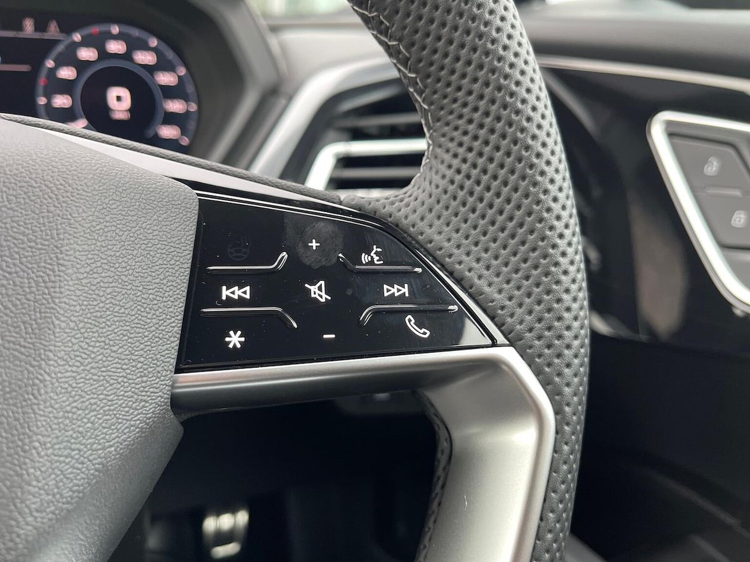 Used Audi Q4 e-tron 2025 for sale - 76719392: Photo 26