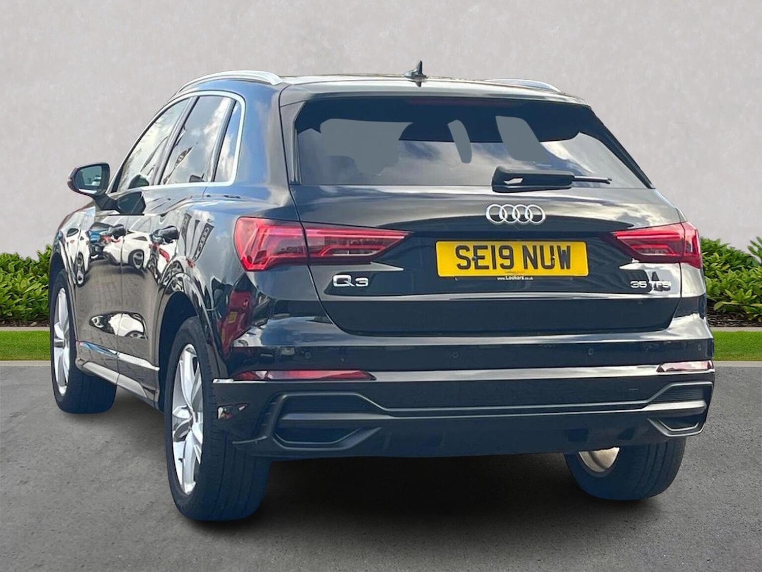 Used Audi Q3 2019 for sale - 76449638: Photo 2