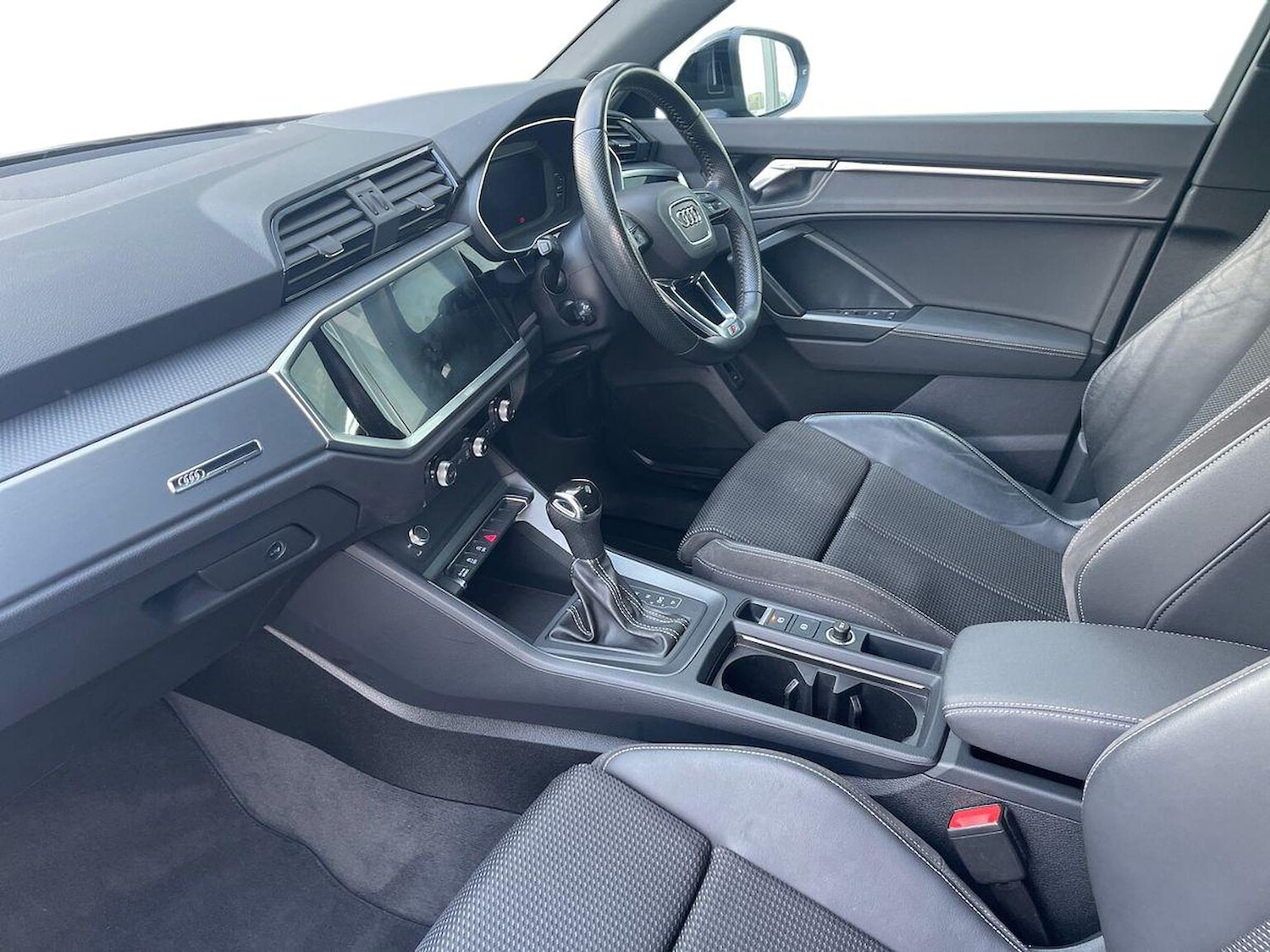 Used Audi Q3 2019 for sale - 76449638: Photo 7