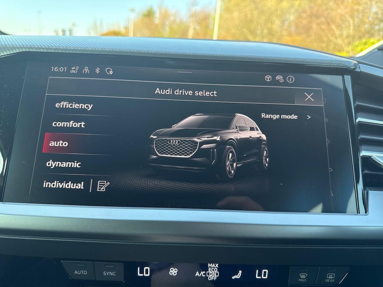 Used Audi Q4 e-tron 2025 for sale - 76741141: Photo 25