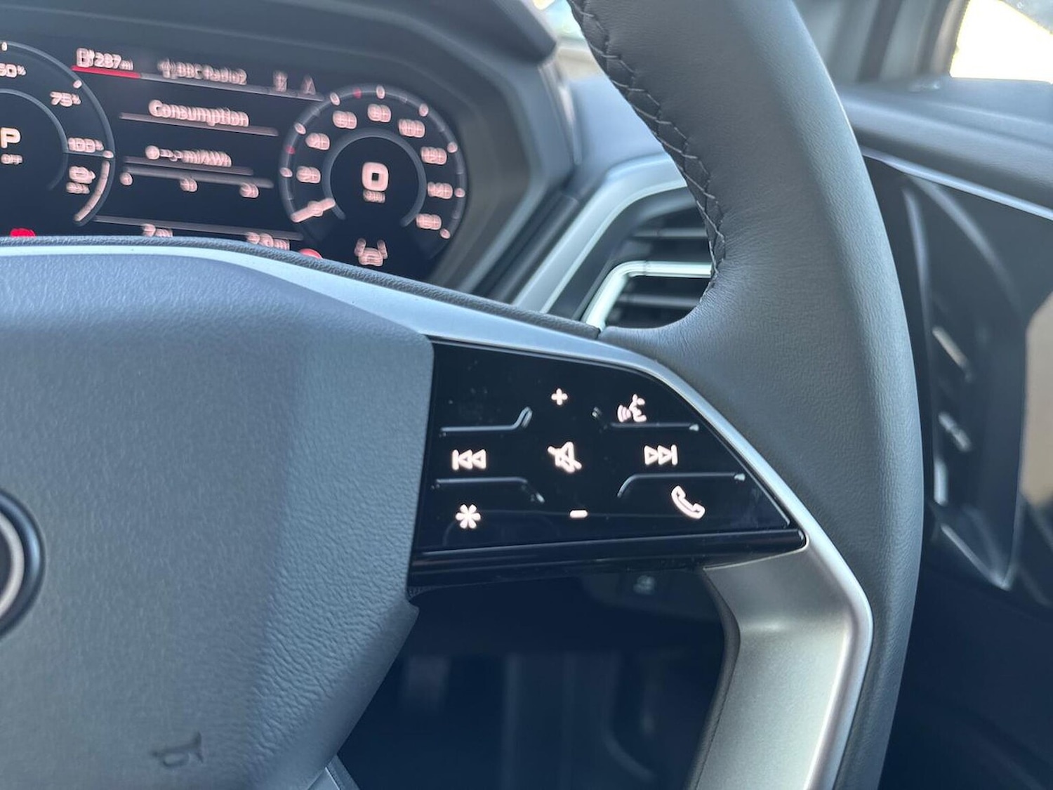 Used Audi Q4 e-tron 2025 for sale - 76741141: Photo 27