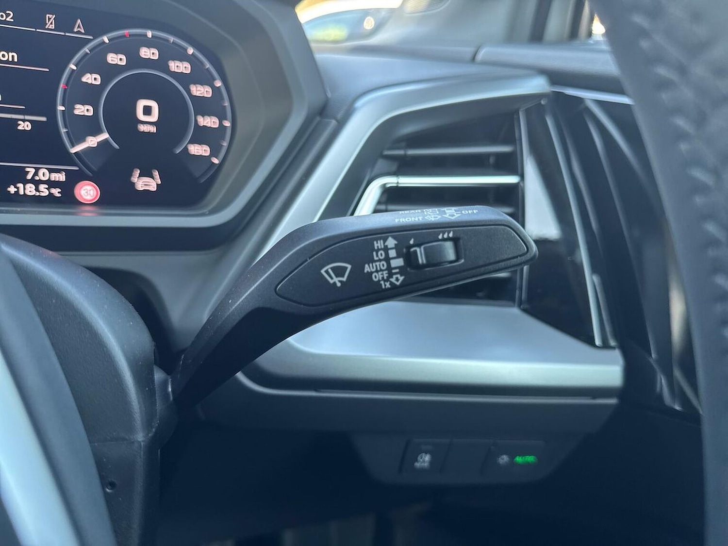 Used Audi Q4 e-tron 2025 for sale - 76741141: Photo 28