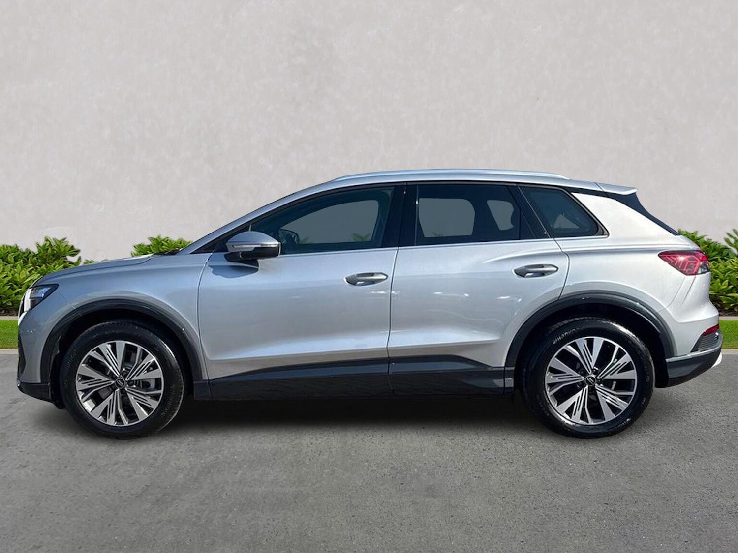 Used Audi Q4 e-tron 2025 for sale - 76741141: Photo 3