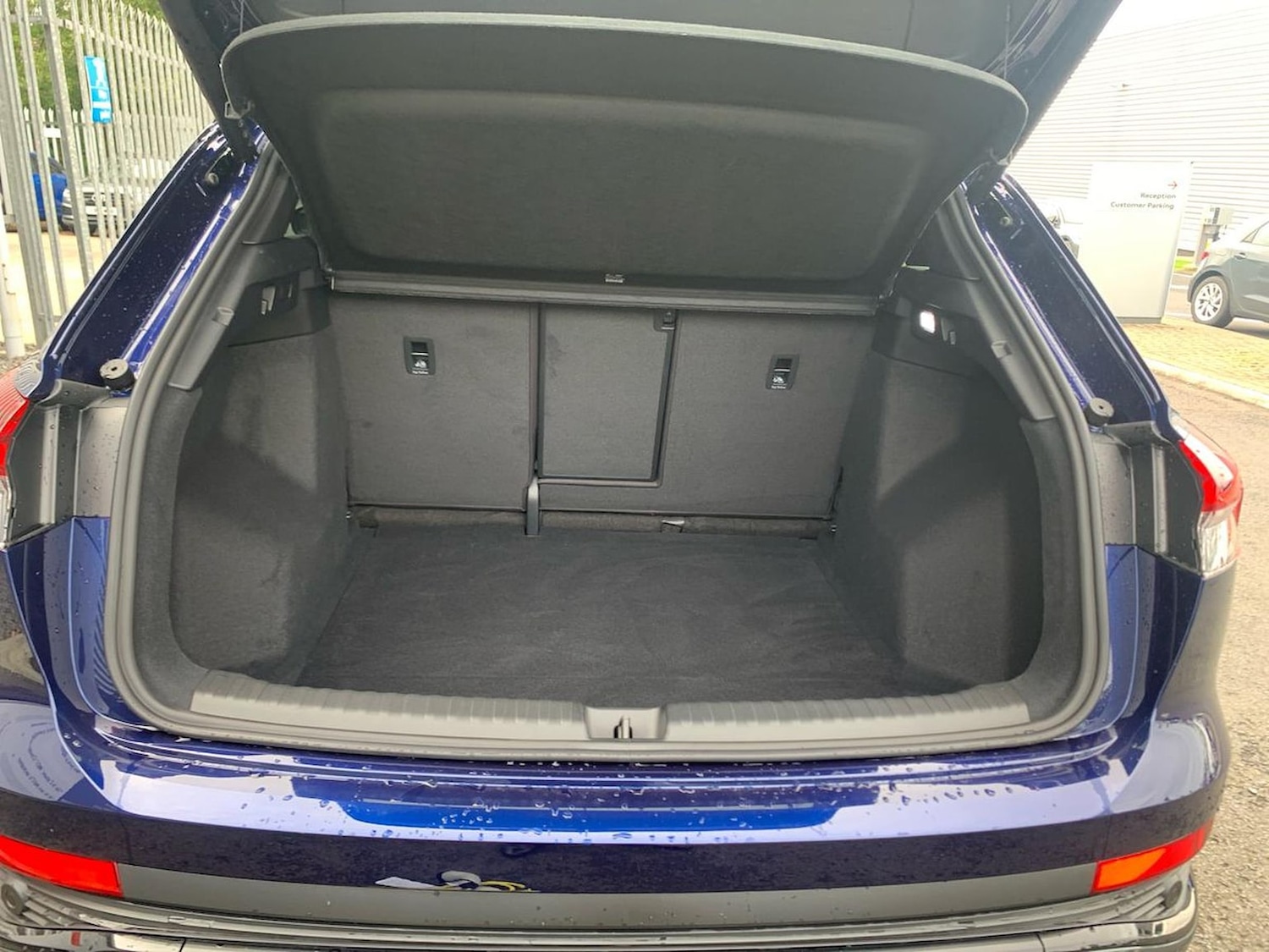 Used Audi Q4 e-tron 2025 for sale - 76741131: Photo 17