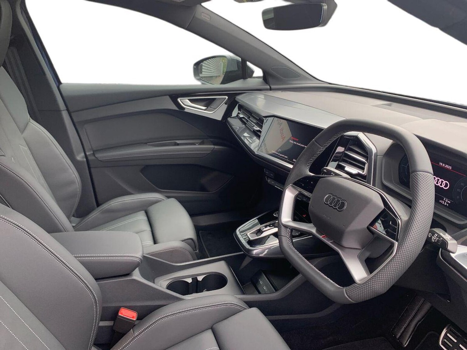 Used Audi Q4 e-tron 2025 for sale - 76741131: Photo 7