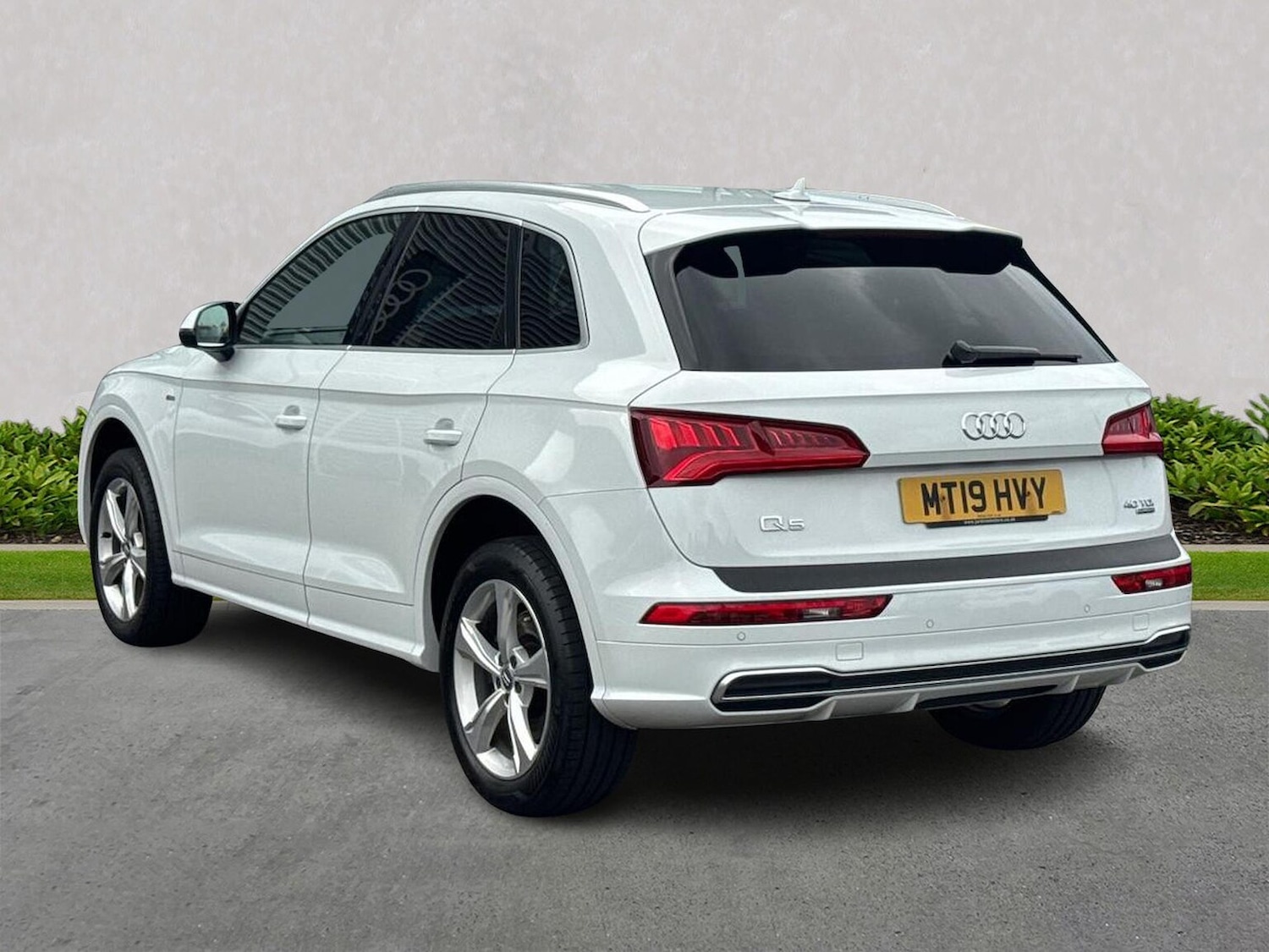 Used Audi Q5 2019 for sale - 76319601: Photo 3