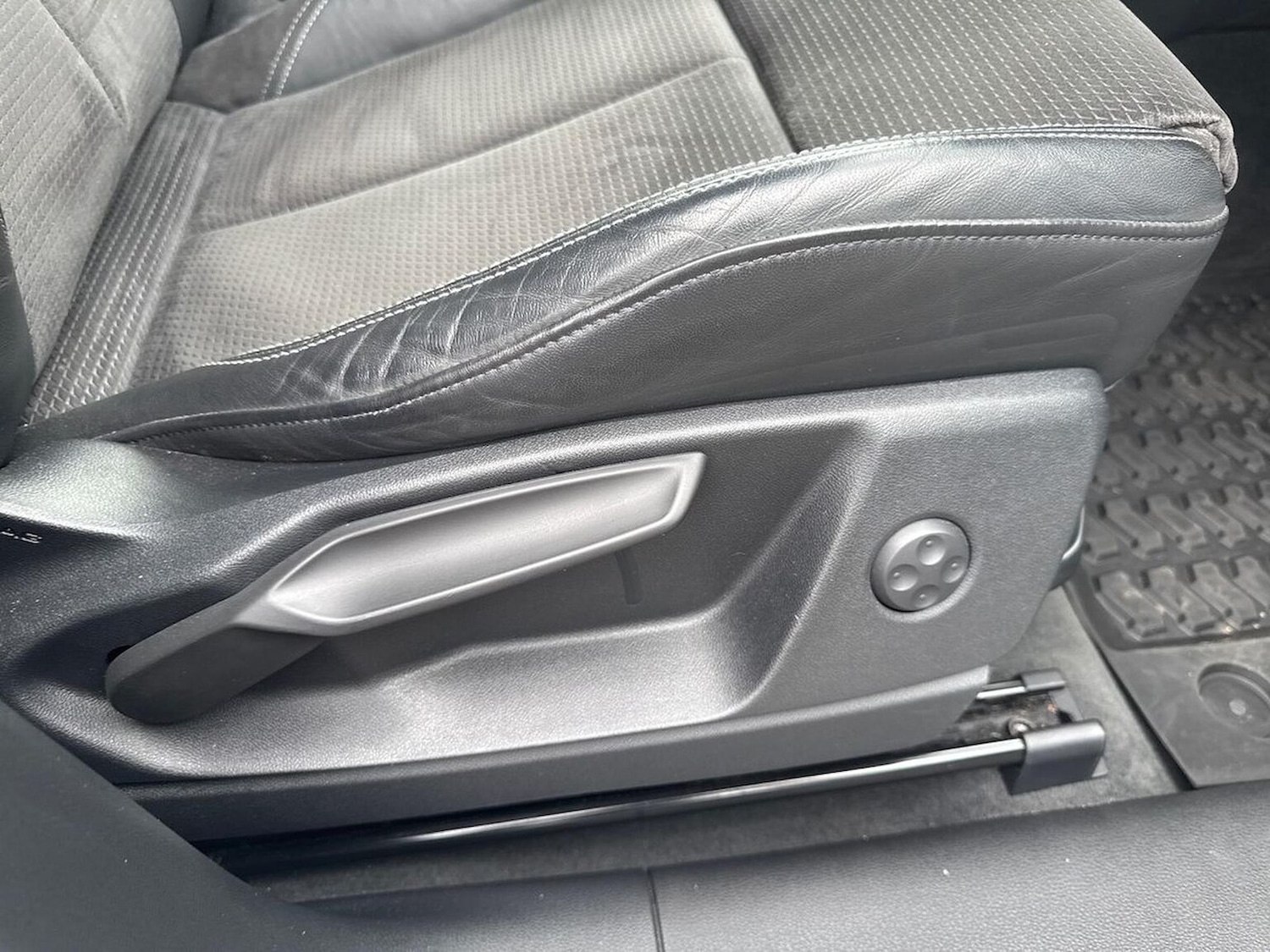 Used Audi Q5 2019 for sale - 76319601: Photo 31