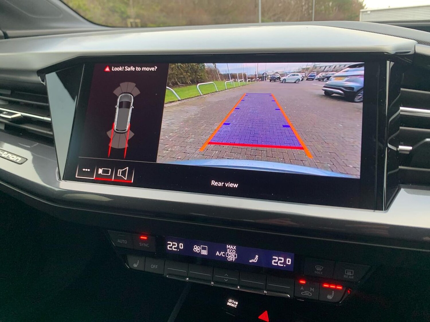 Used Audi Q4 e-tron 2025 for sale - 78192864: Photo 25