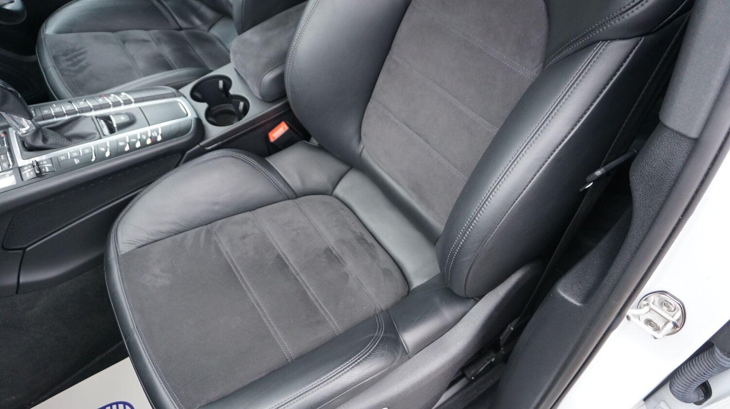 Used Porsche Macan 2021 for sale - 77387246: Photo 33