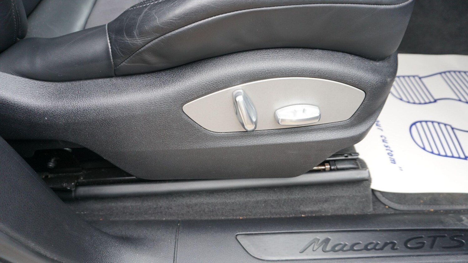 Used Porsche Macan 2021 for sale - 77387246: Photo 38