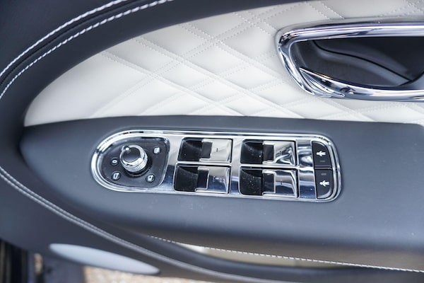 Used Bentley Bentayga 2024 for sale - 76282583: Photo 55