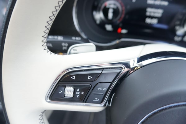 Used Bentley Bentayga 2024 for sale - 76282583: Photo 64