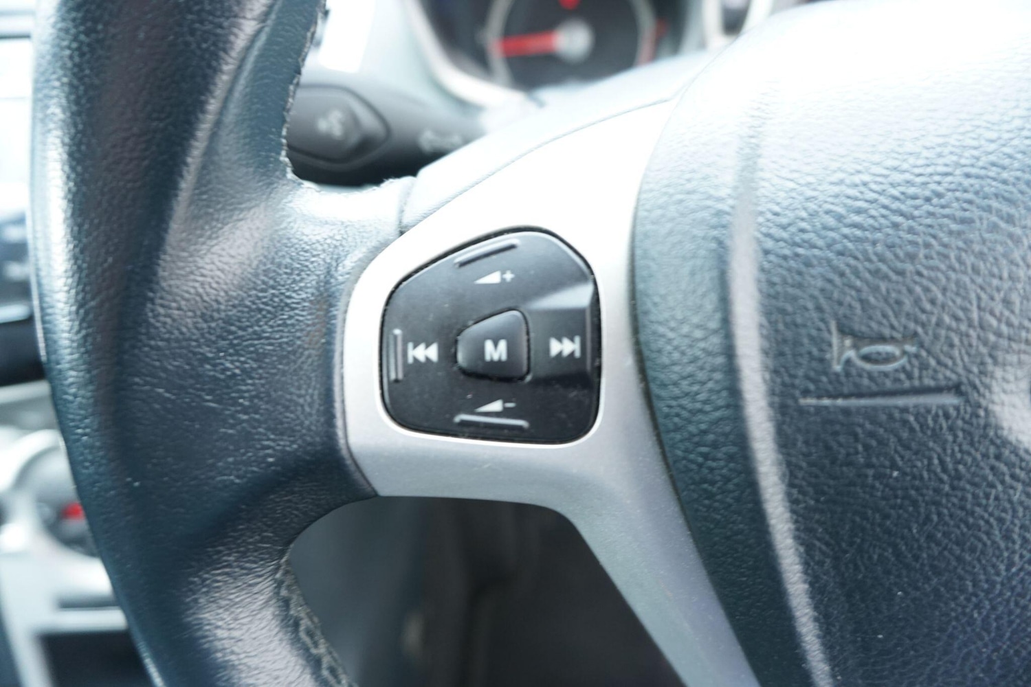 Used Ford Fiesta 2010 for sale - 76295254: Photo 26