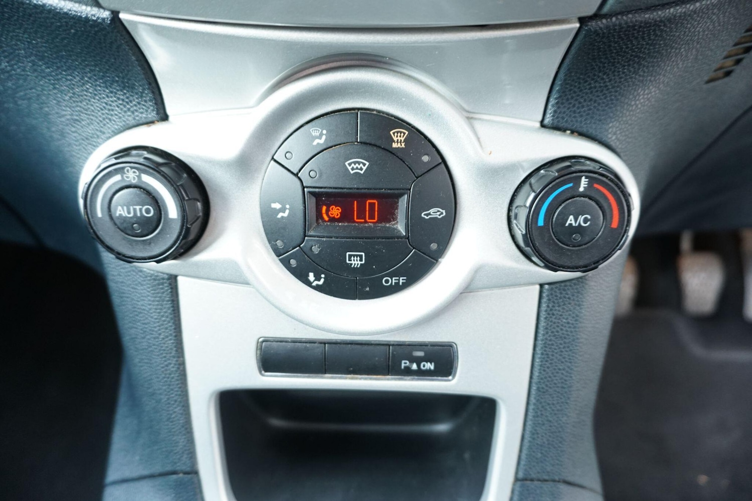 Used Ford Fiesta 2010 for sale - 76295254: Photo 52