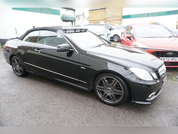 Used Mercedes-Benz E Class 2011 for sale - 76472764: Photo
