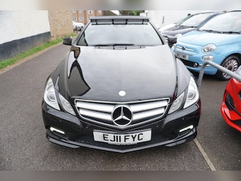 Used Mercedes-Benz E Class 2011 for sale - 76472764: Photo