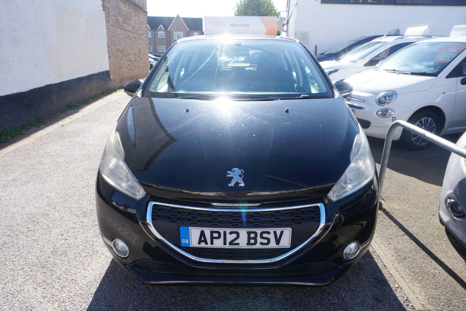 Used Peugeot 208 2012 for sale - 78156856: Photo 2