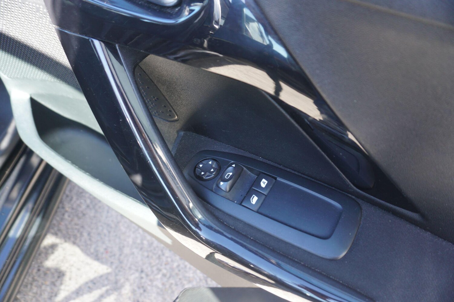 Used Peugeot 208 2012 for sale - 78156856: Photo 22