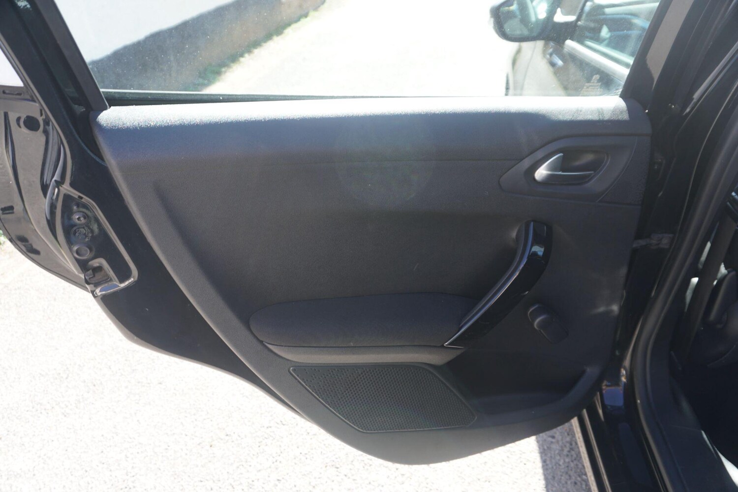 Used Peugeot 208 2012 for sale - 78156856: Photo 28