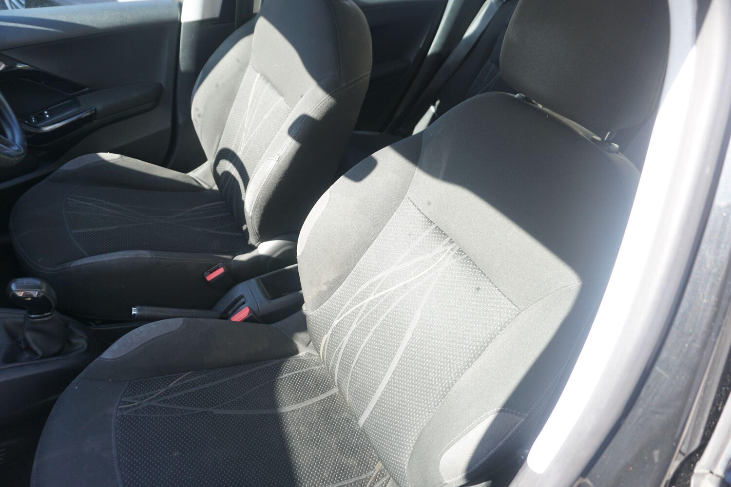 Used Peugeot 208 2012 for sale - 78156856: Photo 45