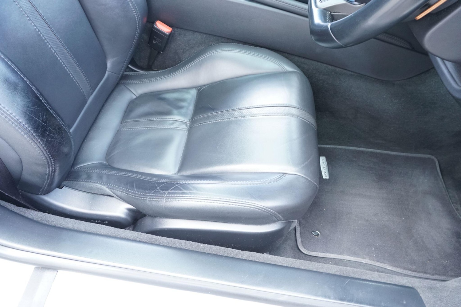 Used Jaguar F-Type for sale - 76989344: Photo 23