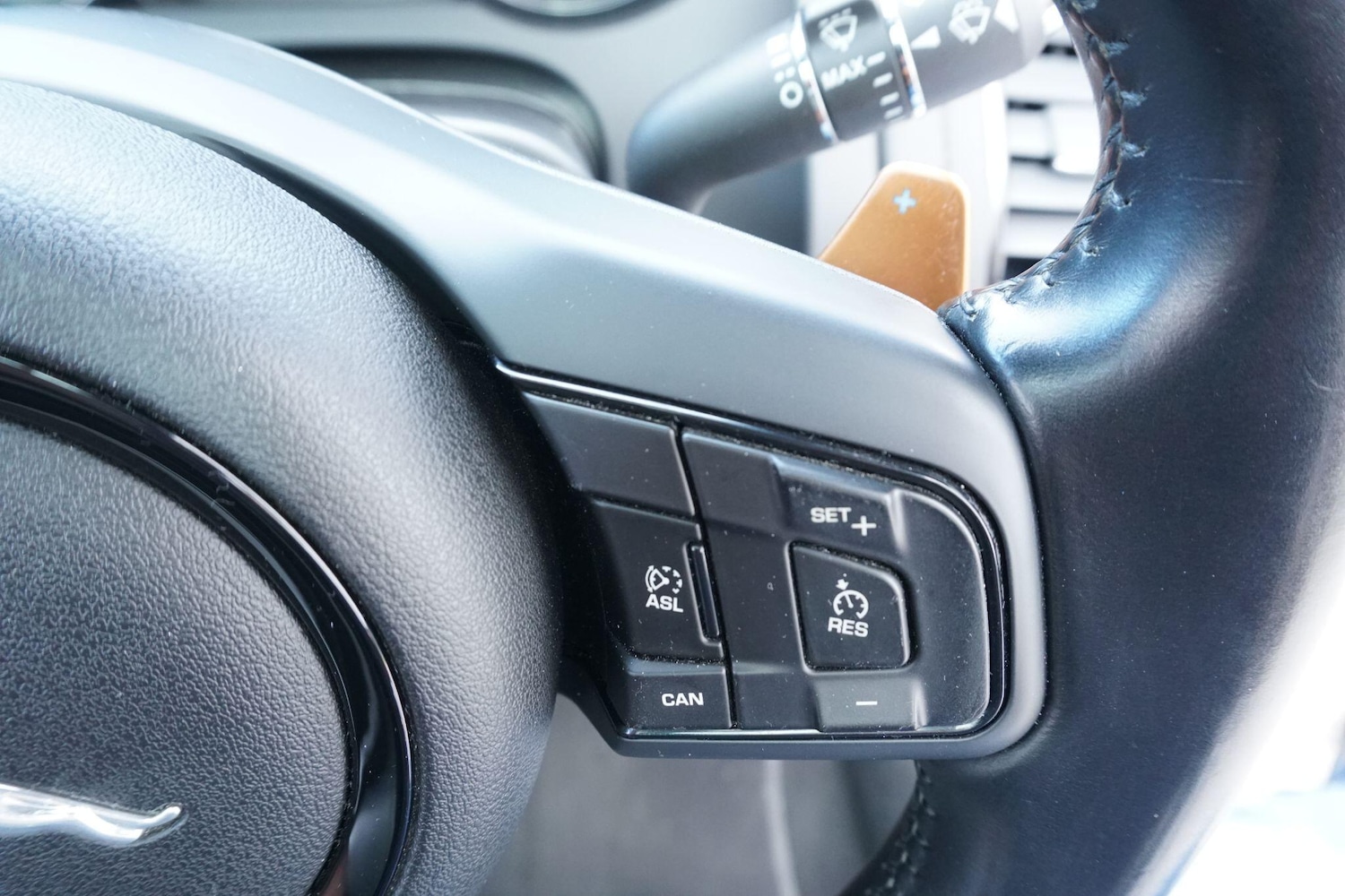 Used Jaguar F-Type for sale - 76989344: Photo 26