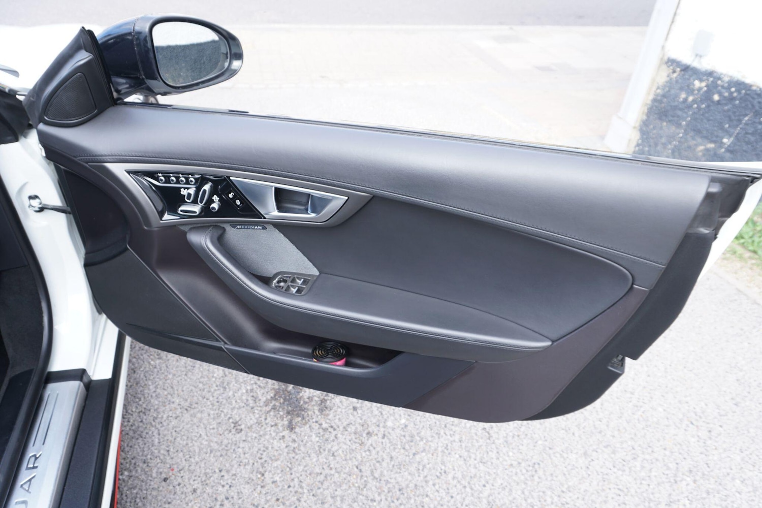 Used Jaguar F-Type for sale - 76989344: Photo 30