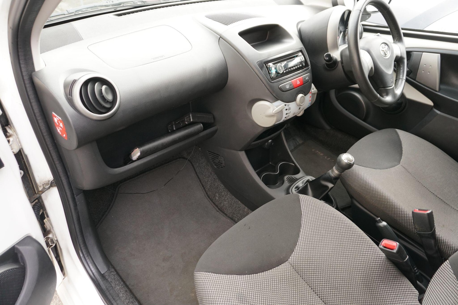 Used Toyota AYGO 2013 for sale - 77331142: Photo 16