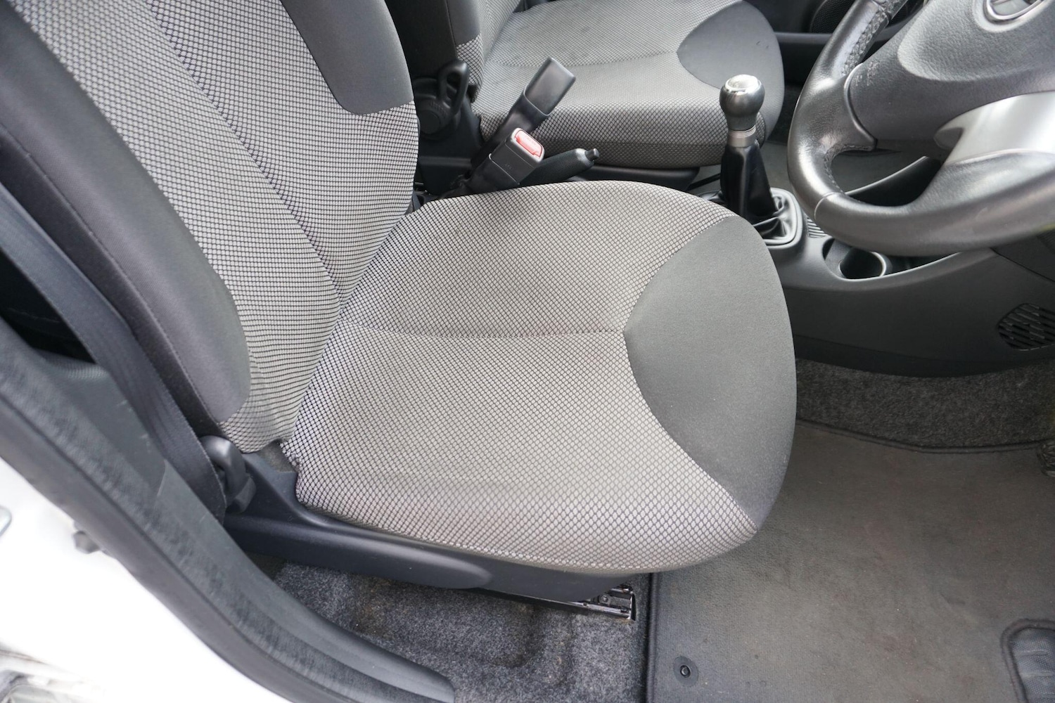 Used Toyota AYGO 2013 for sale - 77331142: Photo 17