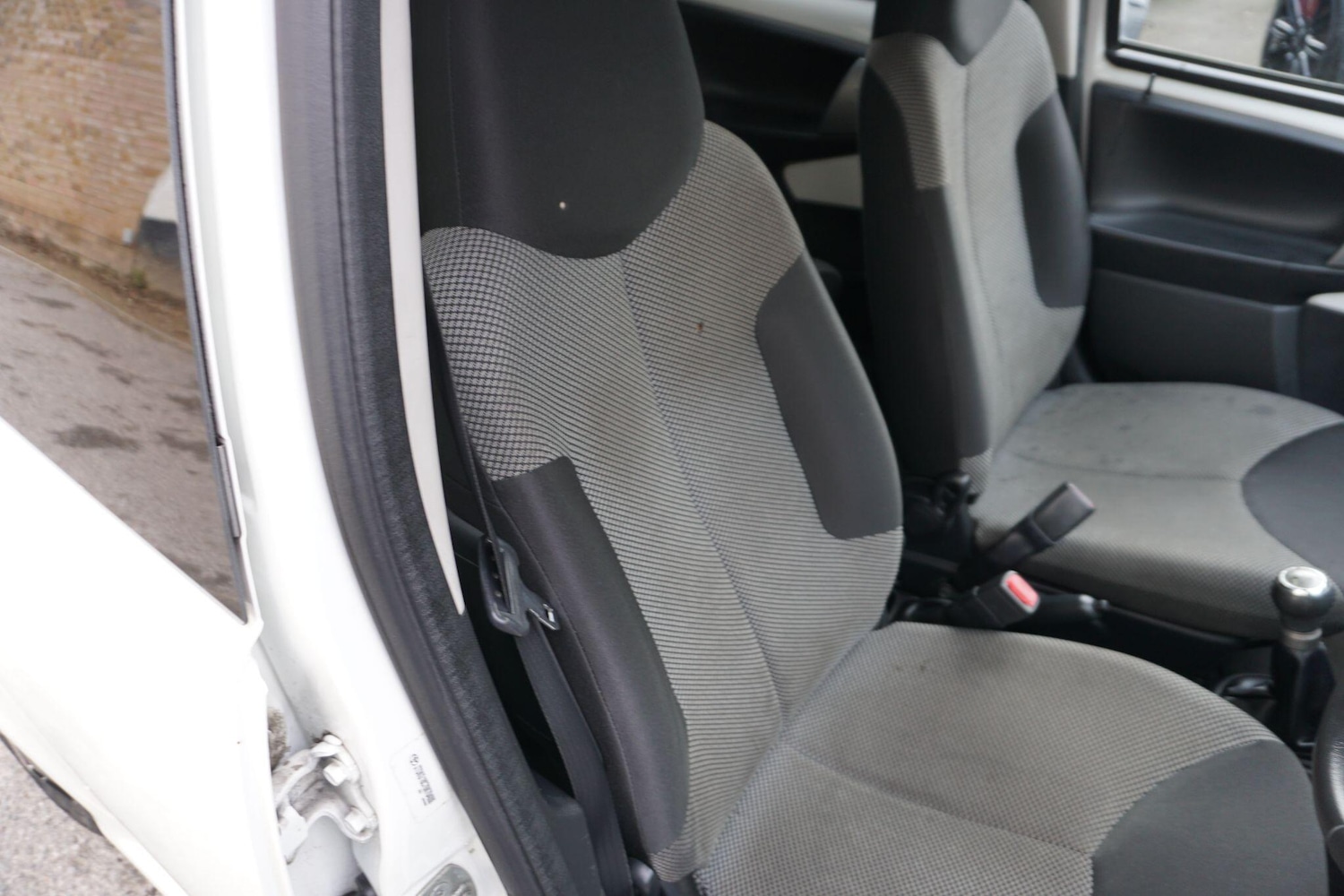 Used Toyota AYGO 2013 for sale - 77331142: Photo 18