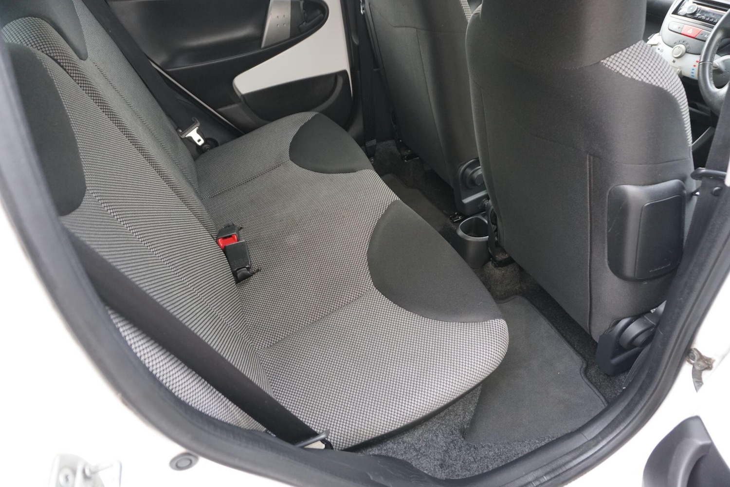 Used Toyota AYGO 2013 for sale - 77331142: Photo 20