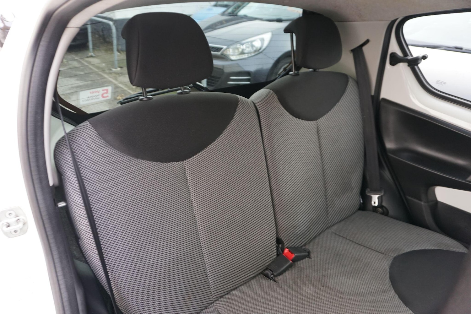 Used Toyota AYGO 2013 for sale - 77331142: Photo 21