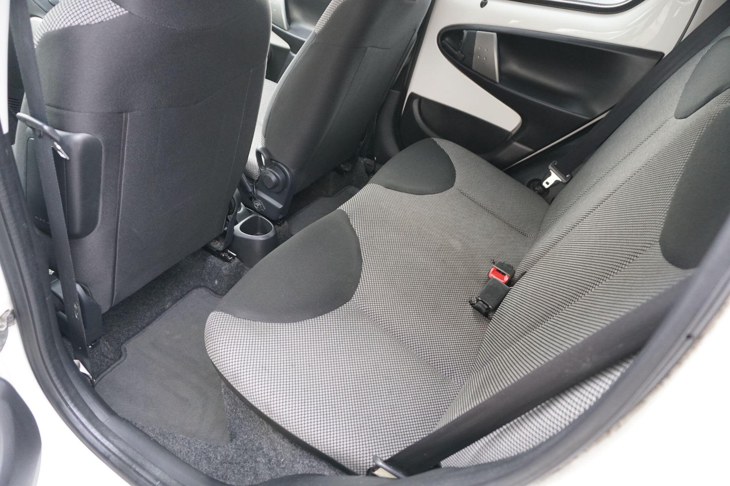 Used Toyota AYGO 2013 for sale - 77331142: Photo 22