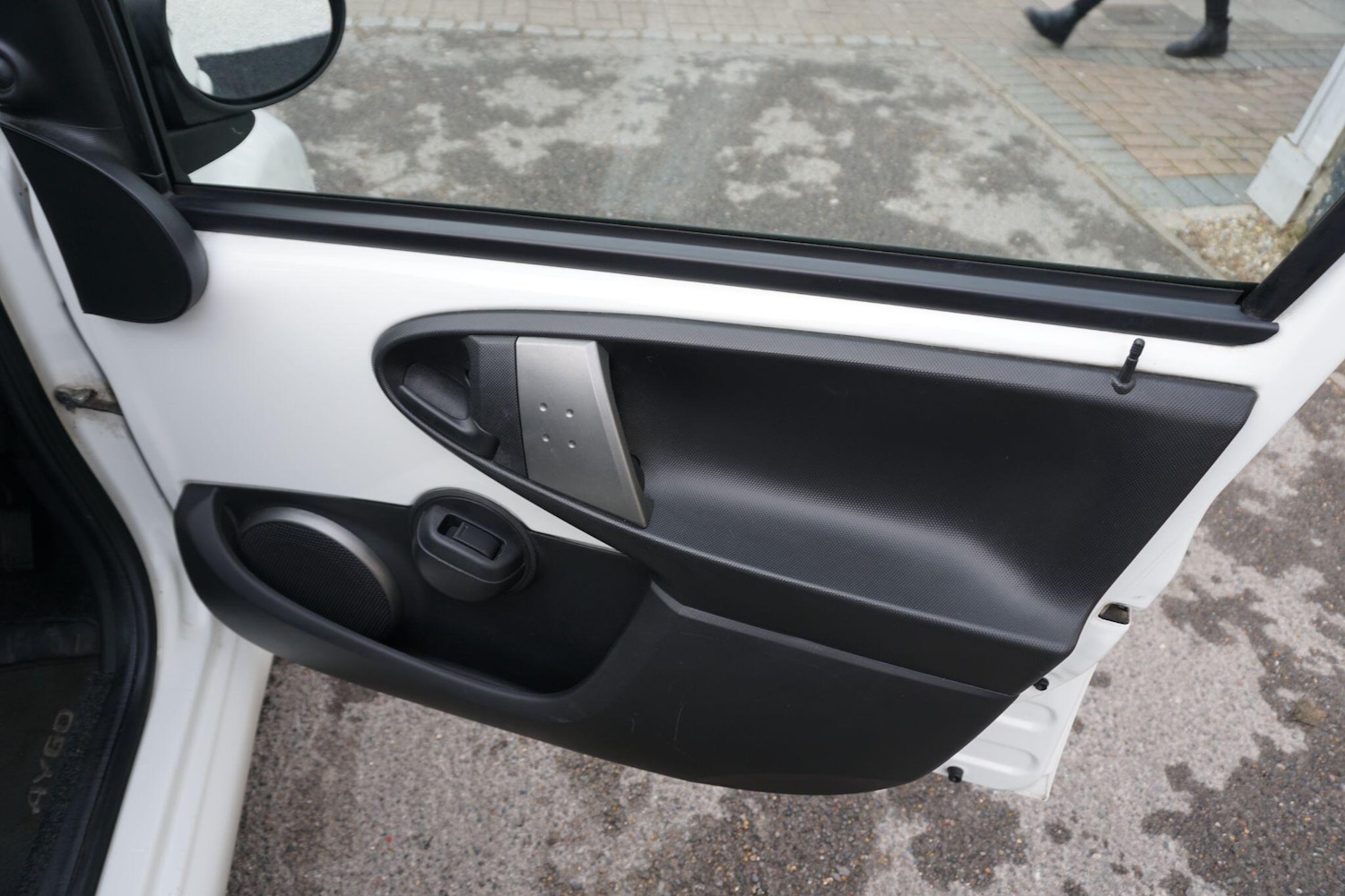 Used Toyota AYGO 2013 for sale - 77331142: Photo 25