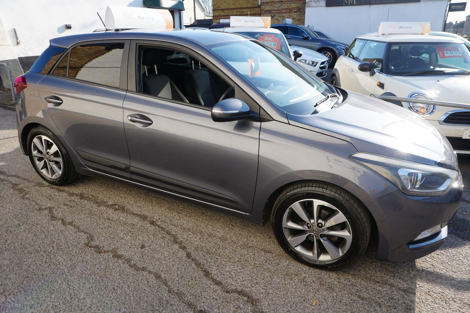 Used Hyundai i20 2017 for sale - 77957773: Photo 1