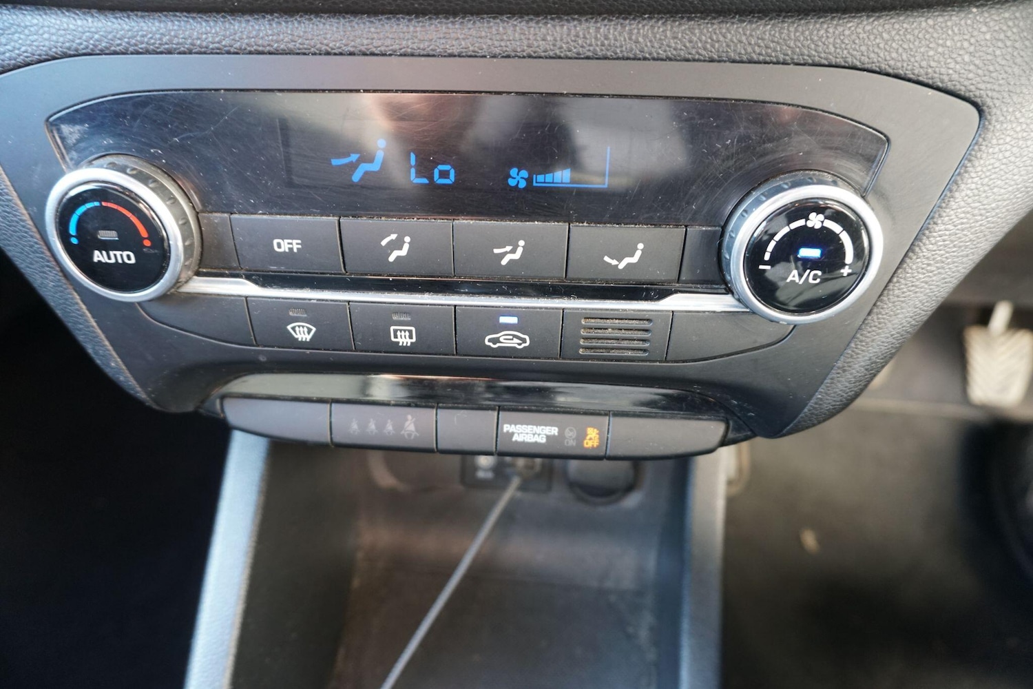 Used Hyundai i20 2017 for sale - 77957773: Photo 28