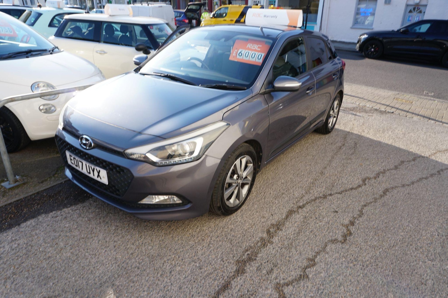 Used Hyundai i20 2017 for sale - 77957773: Photo 3