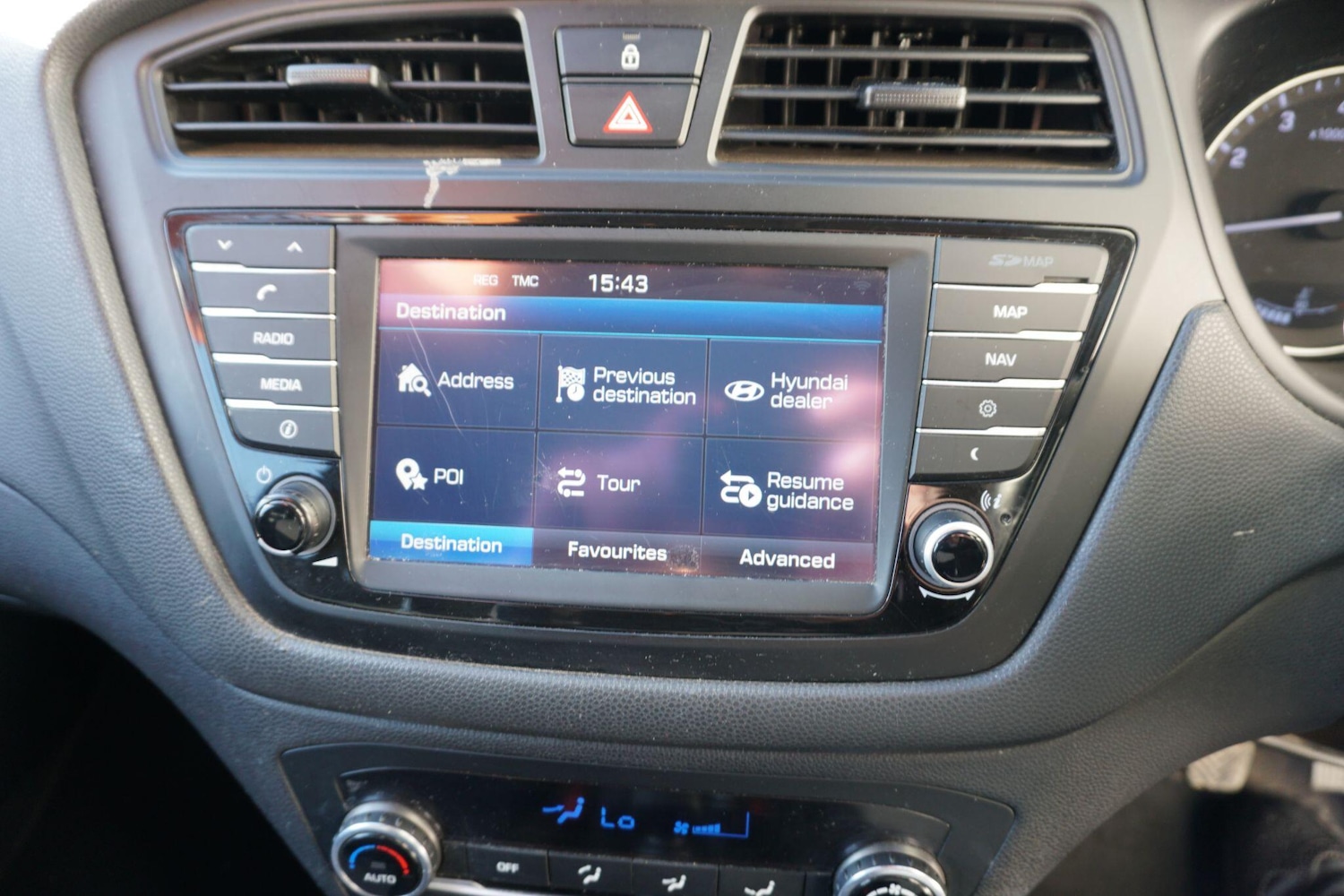 Used Hyundai i20 2017 for sale - 77957773: Photo 34