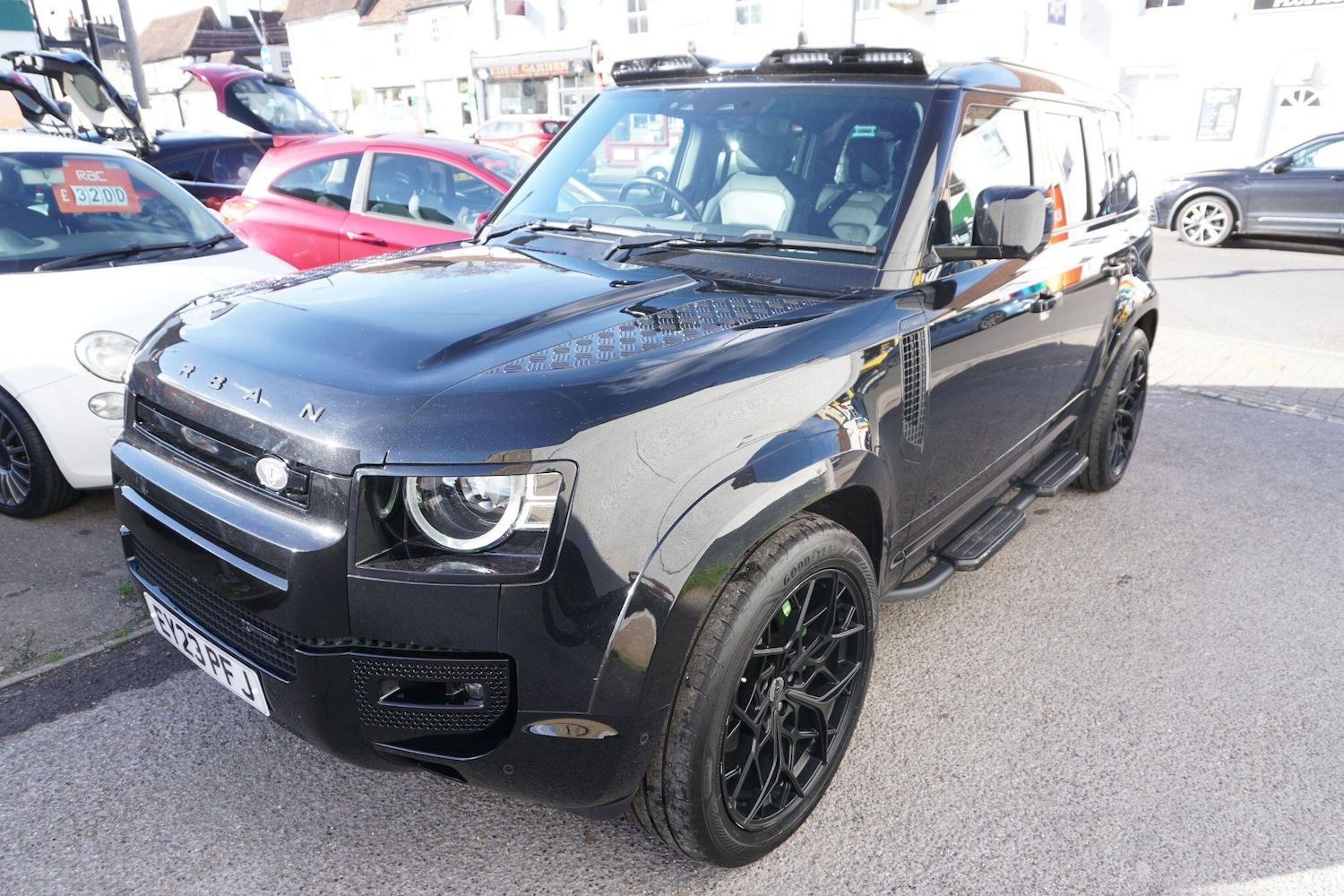 Used Land Rover Defender 110 2023 for sale - 76381190: Photo 10