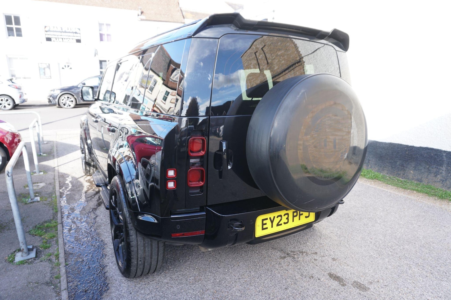 Used Land Rover Defender 110 2023 for sale - 76381190: Photo 16